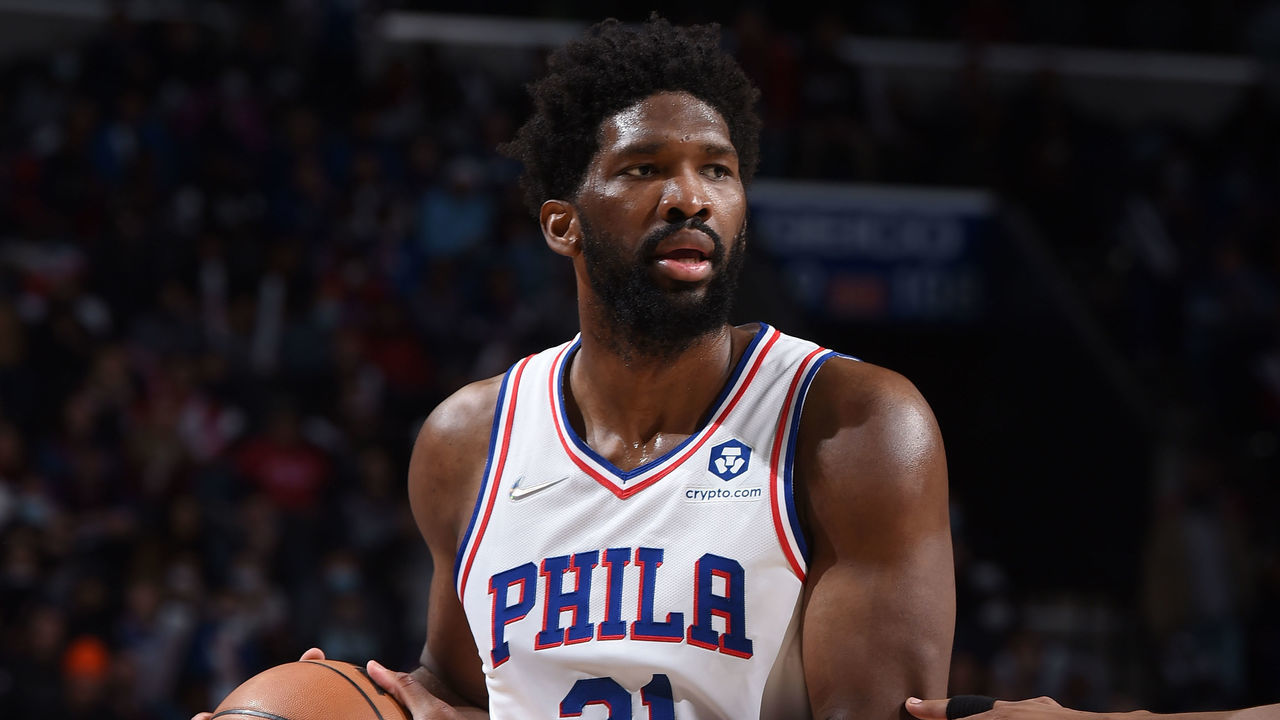 PHILADELPHIA, PA - NOVEMBER 27: Joel Embiid #21 of the Philadelphia 76ers handles the ball against the Minnesota Timberwolves on November 27, 2021 at Wells Fargo Center in Philadelphia, Pennsylvania. NOTE TO USER: User expressly acknowledges and agrees that, by downloading and/or using this Photograph, user is consenting to the terms and conditions of the Getty Images License Agreement. Mandatory Copyright Notice: Copyright 2021 NBAE
