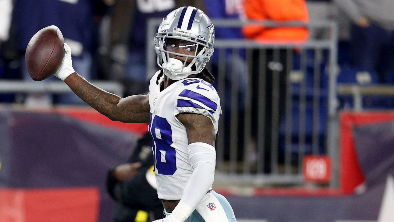 CeeDee Lamb of the Dallas Cowboys celebrates with Michael Gallup News  Photo - Getty Images