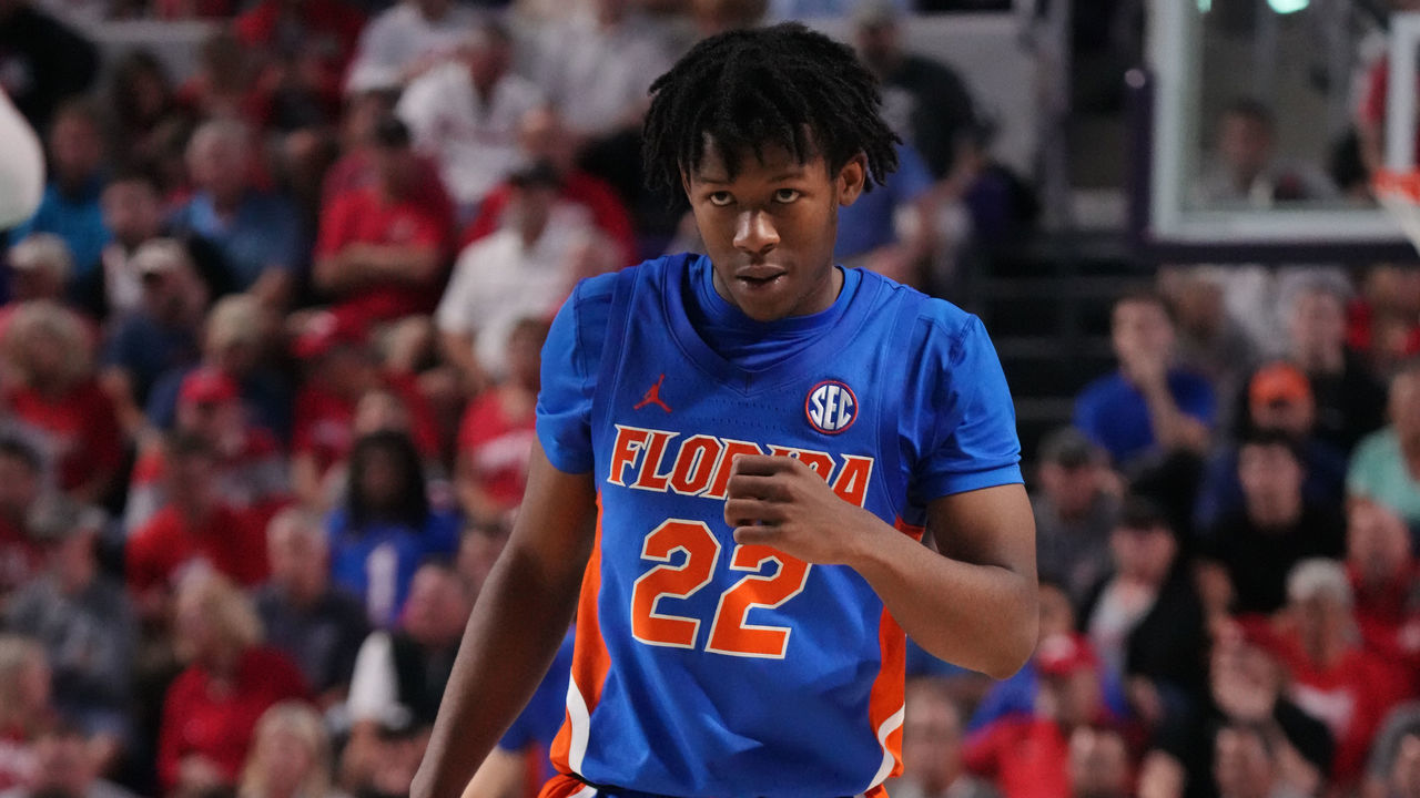 FORT MYERS, FLORIDA - NOVEMBER 24: Tyree Appleby #22 of the Florida Gators gets ready to play defense against the Ohio State Buckeyes in the second half of the Championship Game in the Beach Division of The Fort Myers Tip-Off at Suncoast Credit Union Arena on November 24, 2021 in Fort Myers, Florida.