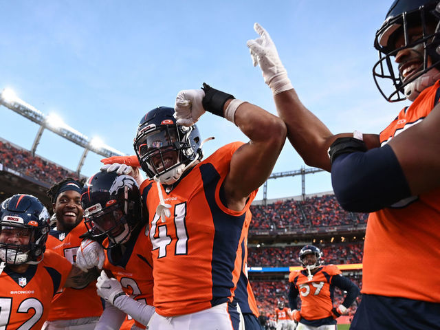 Pat Surtain II of the Denver Broncos runs during an NFL game between  News Photo - Getty Images