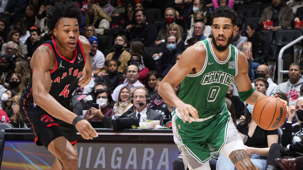 TORONTO, CANADA - NOVEMBER 28: Jayson Tatum #0 of the Boston Celtics drives to the basket during the game against the Toronto Raptors on November 28, 2021 at the Scotiabank Arena in Toronto, Ontario, Canada. Mandatory Copyright Notice: Copyright 2021 NBAE