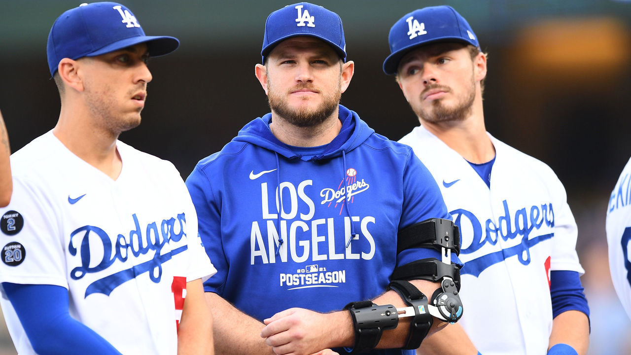 LOS ANGELES, CA - OCTOBER 06: Los Angeles Dodgers infielder Max Muncy (13) looks on before the MLB National League Wild Card game between the St. Louis Cardinals and the Los Angeles Dodgers on October 6, 2021 at Dodger Stadium in Los Angeles, CA.
