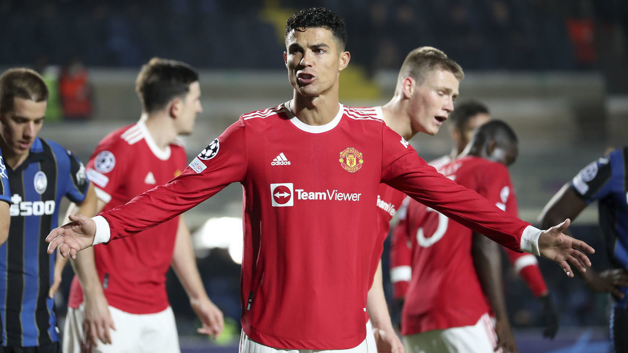 BERGAMO, ITALY - NOVEMBER 02: Cristiano Ronaldo of Manchester United shows his dejection during the UEFA Champions League group F match between Atalanta and Manchester United at Stadio di Bergamo on November 02, 2021 in Bergamo, Italy.