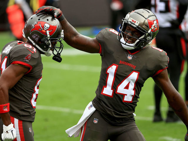 TAMPA, FLORIDA - JANUARY 03: Antonio Brown #81 of the Tampa Bay Buccaneers celebrates a touchdown with Chris Godwin #14 during a game against the Atlanta Falcons at Raymond James Stadium on January 03, 2021 in Tampa, Florida.