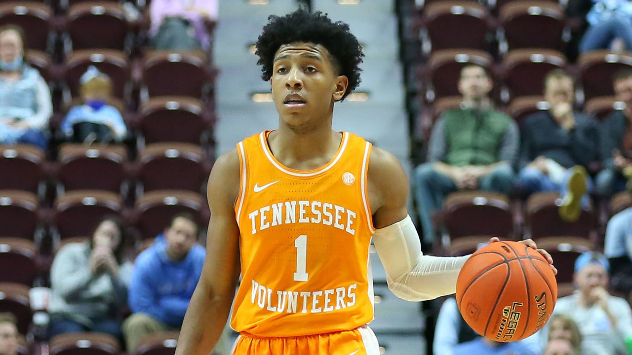 UNCASVILLE, CT - NOVEMBER 21: Tennessee Volunteers guard Kennedy Chandler (1) with the ball during the Hall of Fame Tip Off tournament game between North Carolina Tar Heels and Tennessee Volunteers on November 21, 2021, at Mohegan Sun Arena in Uncasville, CT.