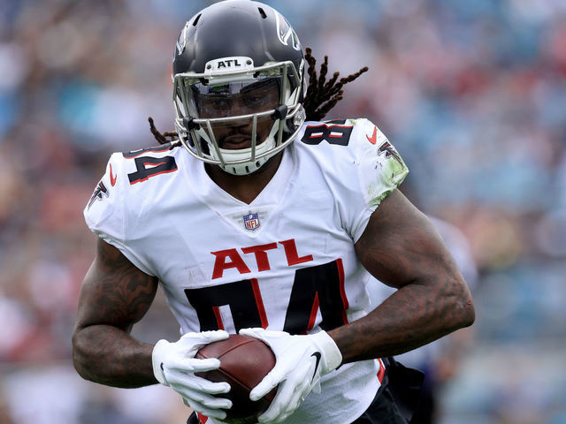 JACKSONVILLE, FLORIDA - NOVEMBER 28: Cordarrelle Patterson #84 of the Atlanta Falcons runs for a touchdown during the game against the Jacksonville Jaguars at TIAA Bank Field on November 28, 2021 in Jacksonville, Florida.
