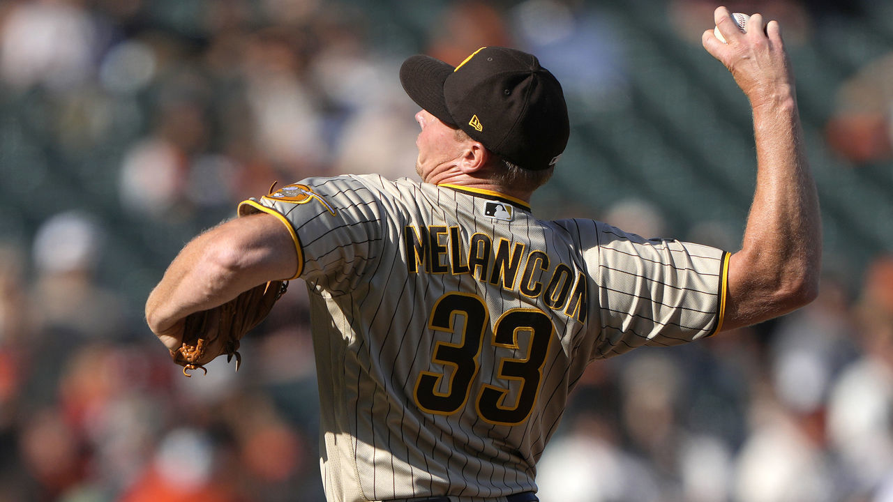 SAN FRANCISCO, CALIFORNIA - SEPTEMBER 16: Mark Melancon #33 of the San Diego Padres pitches against the San Francisco Giants in the bottom of the ninth inning at Oracle Park on September 16, 2021 in San Francisco, California.