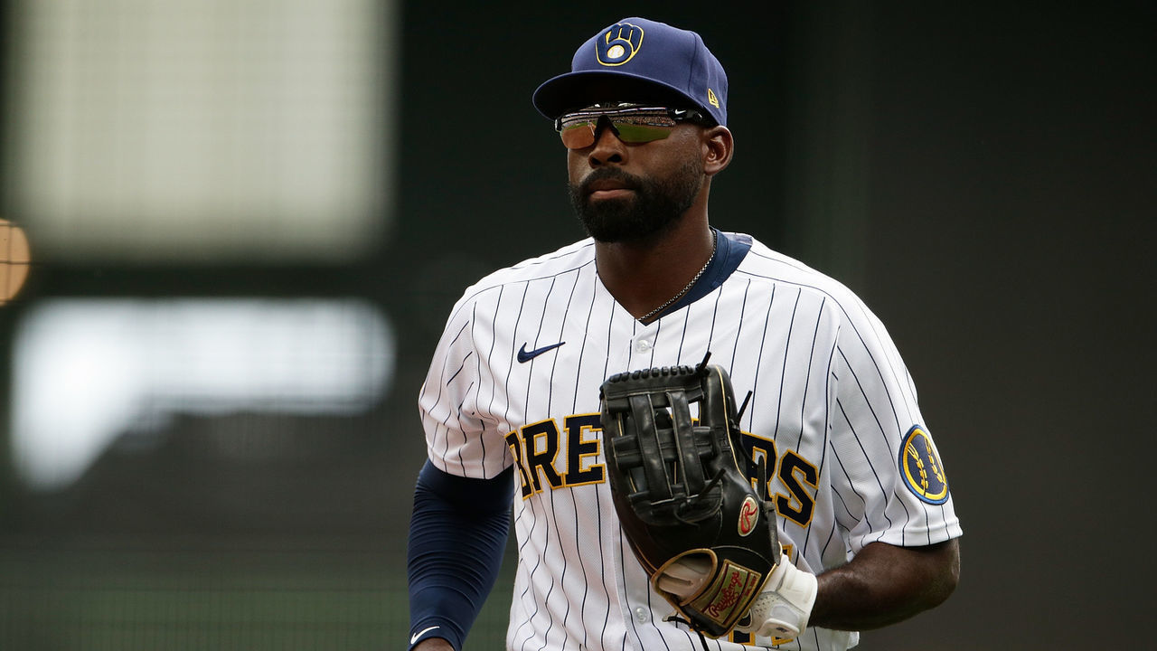 MILWAUKEE, WISCONSIN - AUGUST 21: Jackie Bradley Jr. #41 of the Milwaukee Brewers runs off the field during the game against the Washington Nationals at American Family Field on August 21, 2021 in Milwaukee, Wisconsin. Brewers defeated the Nationals 9-6.