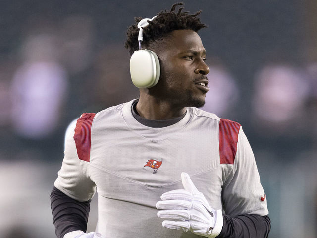 NFL suspends Antonio Brown, Mike Edwards, John Franklin III for fake  vaccination cards