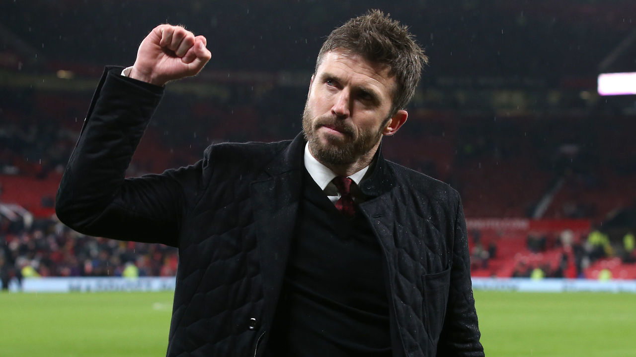 MANCHESTER, ENGLAND - DECEMBER 02: Manchester United Coach Michael Carrick celebrates at the end of the Premier League match between Manchester United and Arsenal at Old Trafford on December 2, 2021 in Manchester, England.