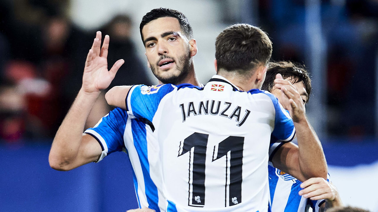 PAMPLONA, SPAIN - NOVEMBER 07: Mikel Merino of Real Sociedad celebrates after scoring goal during the La Liga Santander match between CA Osasuna and Real Sociedad at Estadio El Sadar on November 07, 2021 in Pamplona, Spain.