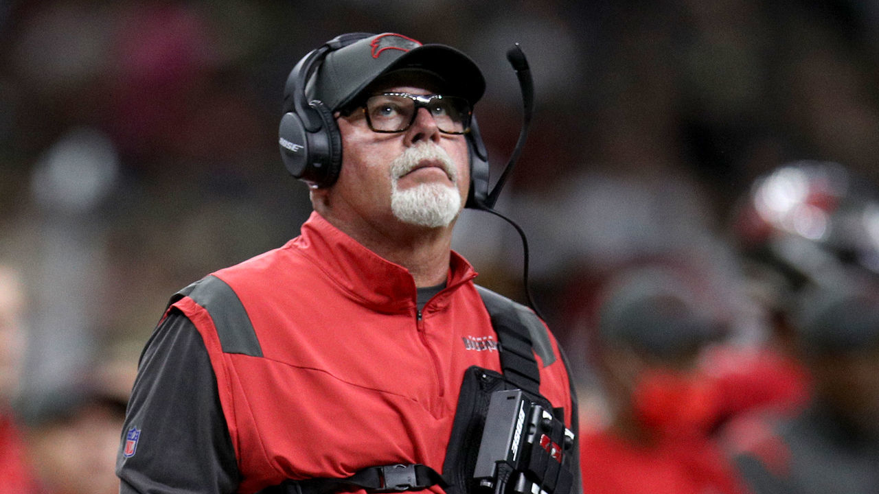 NEW ORLEANS, LOUISIANA - OCTOBER 31: Head coach Bruce Arians of the Tampa Bay Buccaneers looks on during a NFL game against the New Orleans Saints at Caesars Superdome on October 31, 2021 in New Orleans, Louisiana.