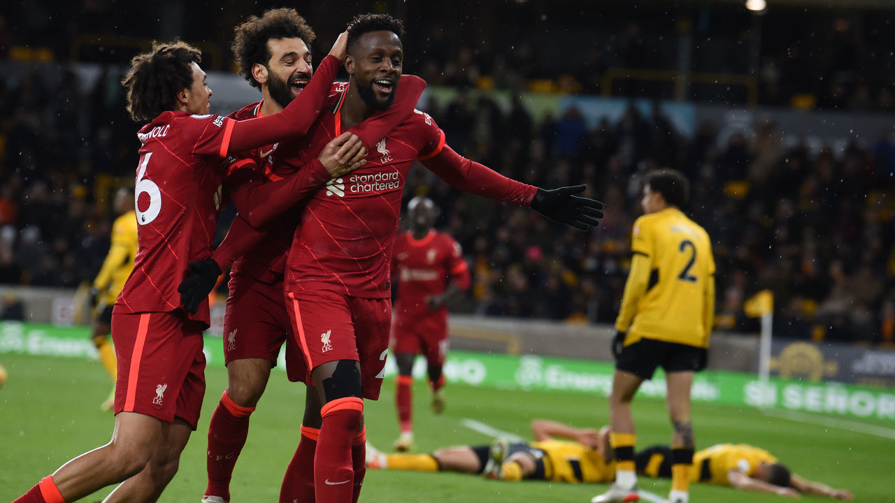 WOLVERHAMPTON, ENGLAND - DECEMBER 04: ( THE SUN OUT,THE SUN ON SUNDAY OUT ) Divock Origi of Liverpool celebrates after scoring the first goal during the Premier League match between Wolverhampton Wanderers and Liverpool at Molineux on December 04, 2021 in Wolverhampton, England.