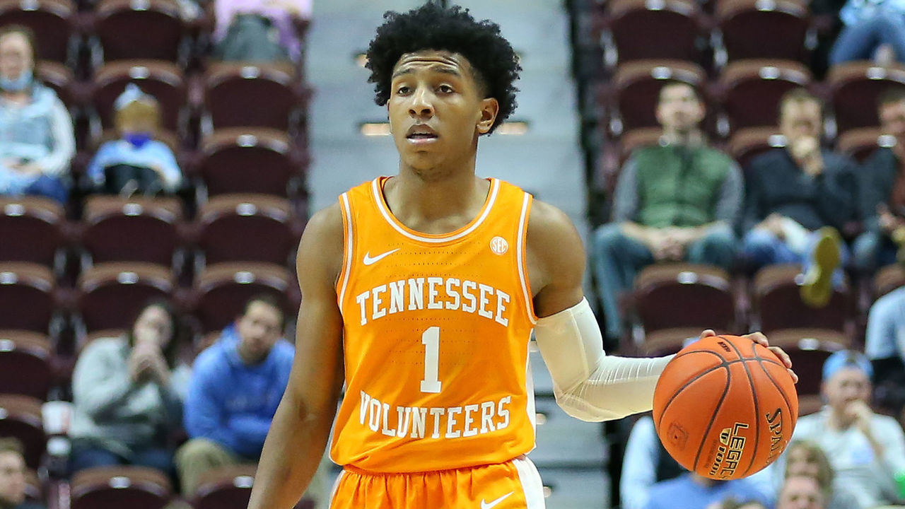 UNCASVILLE, CT - NOVEMBER 21: Tennessee Volunteers guard Kennedy Chandler (1) with the ball during the Hall of Fame Tip Off tournament game between North Carolina Tar Heels and Tennessee Volunteers on November 21, 2021, at Mohegan Sun Arena in Uncasville, CT.