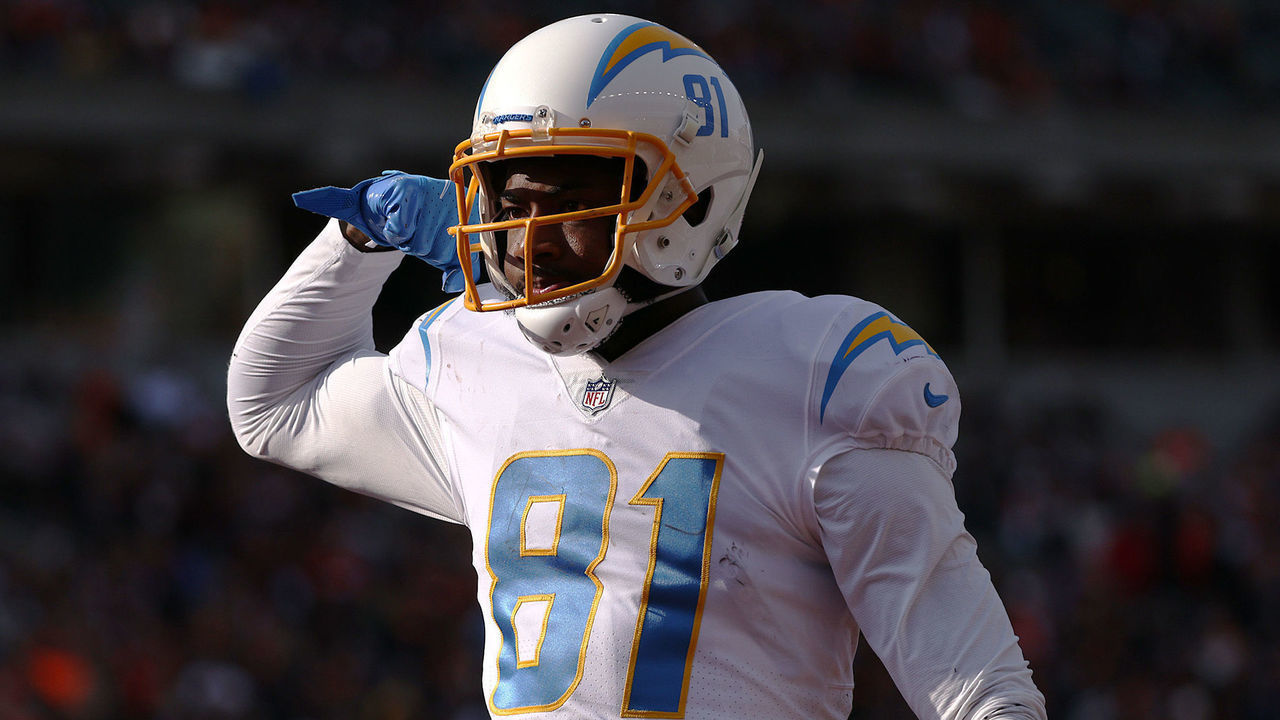 CINCINNATI, OHIO - DECEMBER 05: Mike Williams #81 of the Los Angeles Chargers reacts after a catch against the Cincinnati Bengals during the first quarter at Paul Brown Stadium on December 05, 2021 in Cincinnati, Ohio.