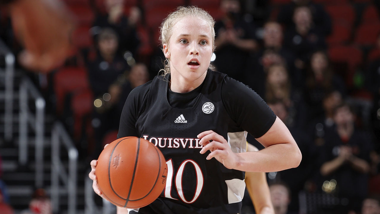 LOUISVILLE, KY - DECEMBER 02: Louisville Cardinals guard Hailey Van Lith (10) brings the ball up court during the Big Ten/ACC Challenge women's basketball game against the Michigan Wolverines on Dec. 2, 2021 at KFC Yum! Center in Louisville, Kentucky.