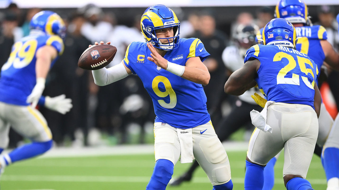 INGLEWOOD, CALIFORNIA - DECEMBER 05: Matthew Stafford #9 of the Los Angeles Rams looks to pass during the second quarter against the Jacksonville Jaguars at SoFi Stadium on December 05, 2021 in Inglewood, California.