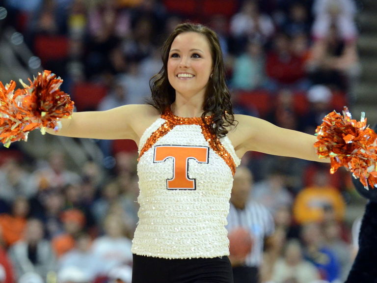 5star DT Kahlil McKenzie commits to Tennessee