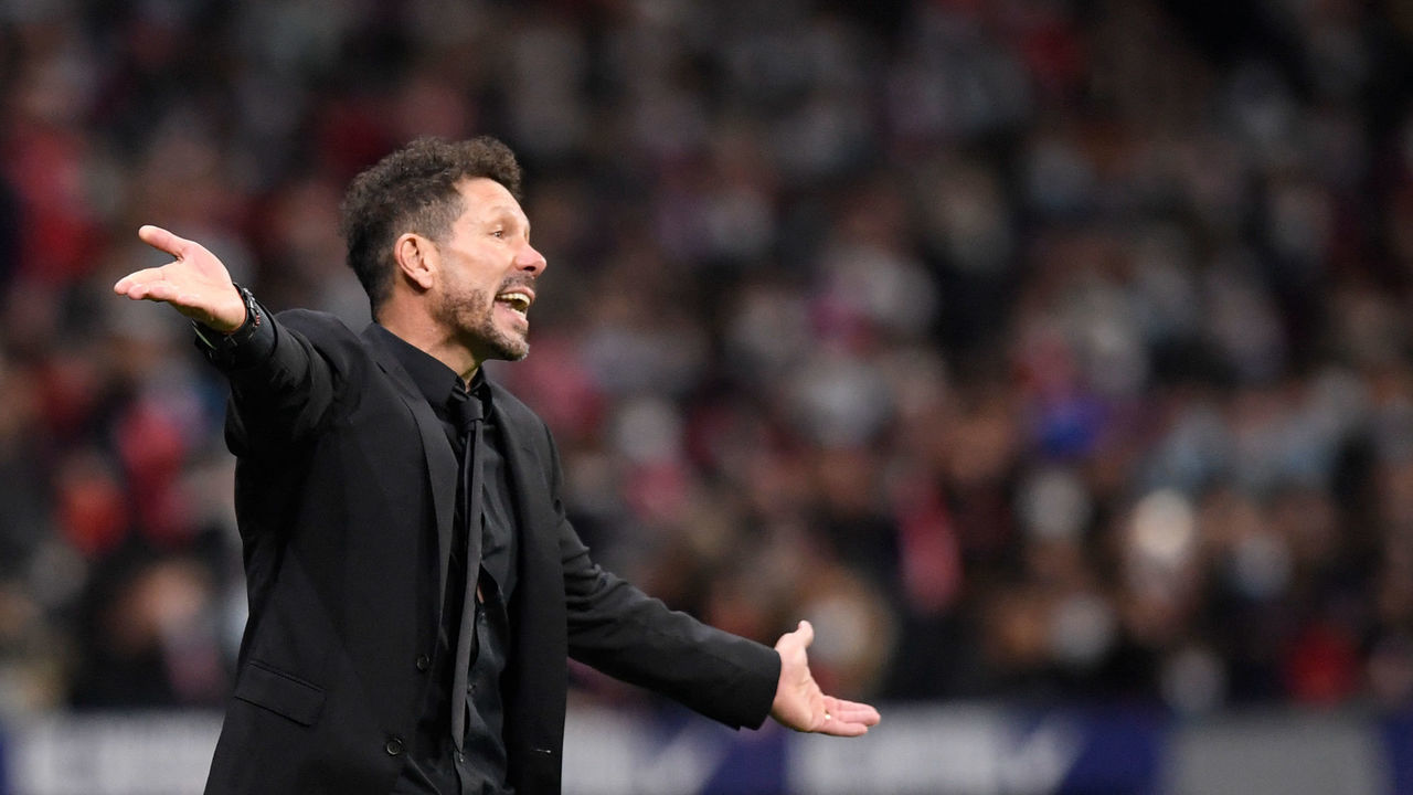 Atletico Madrid's Argentinian coach Diego Simeone reacts during the Spanish League football match between Club Atletico de Madrid and RCD Mallorca at the Wanda Metropolitano stadium in Madrid on December 4, 2021.