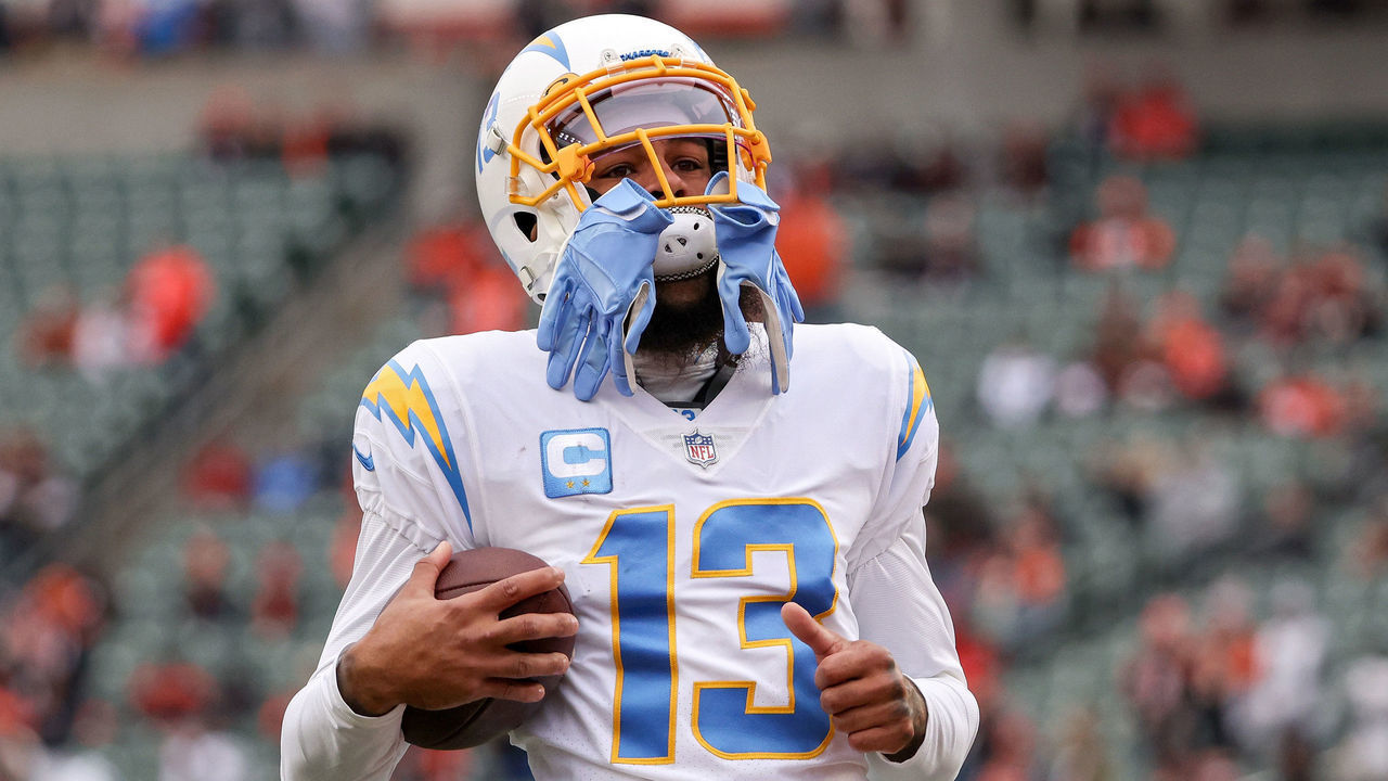 CINCINNATI, OHIO - DECEMBER 05: Keenan Allen #13 of the Los Angeles Chargers warms up before the game against the Cincinnati Bengals at Paul Brown Stadium on December 05, 2021 in Cincinnati, Ohio.