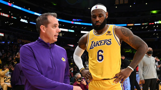 LOS ANGELES, CA - OCTOBER 12: Head Coach Frank Vogel of the Los Angeles Lakers talks to LeBron James #6 during a preseason game against the Golden State Warriorson October 12, 2021 at STAPLES Center in Los Angeles, California. NOTE TO USER: User expressly acknowledges and agrees that, by downloading and/or using this Photograph, user is consenting to the terms and conditions of the Getty Images License Agreement. Mandatory Copyright Notice: Copyright 2021 NBAE