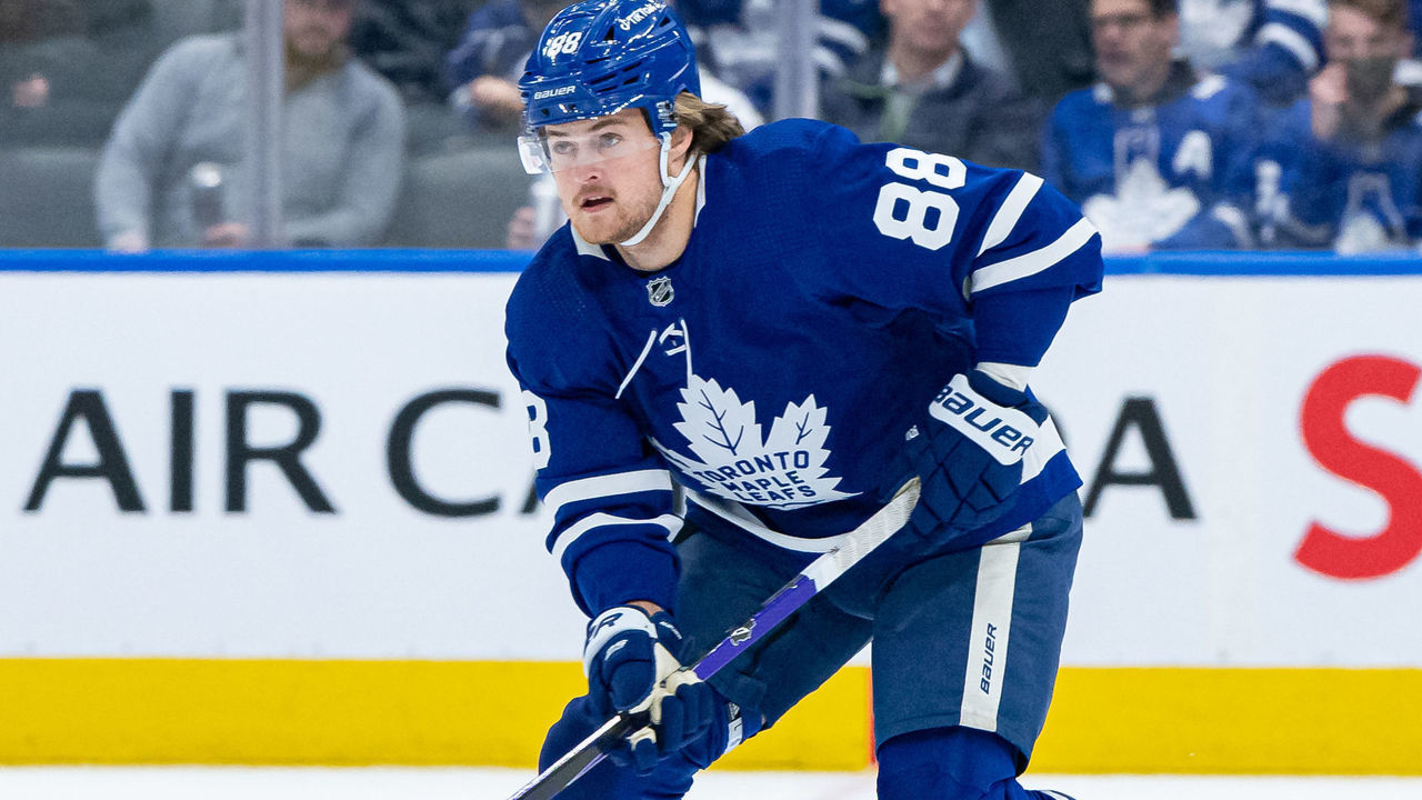 TORONTO, ON - DECEMBER 01: Toronto Maple Leafs Right Wing William Nylander (88) skates with the puck during the NHL regular season game between the Colorado Avalanche and the Toronto Maple Leafs on December 1, 2021, at Scotiabank Arena in Toronto, ON, Canada.