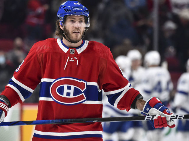 MONTREAL, QC - DECEMBER 07: Mike Hoffman #68 of the Montreal Canadiens skates after a loss to the Tampa Bay Lightning at Centre Bell on December 7, 2021 in Montreal, Canada. The Tampa Bay Lightning defeated the Montreal Canadiens 3-2.