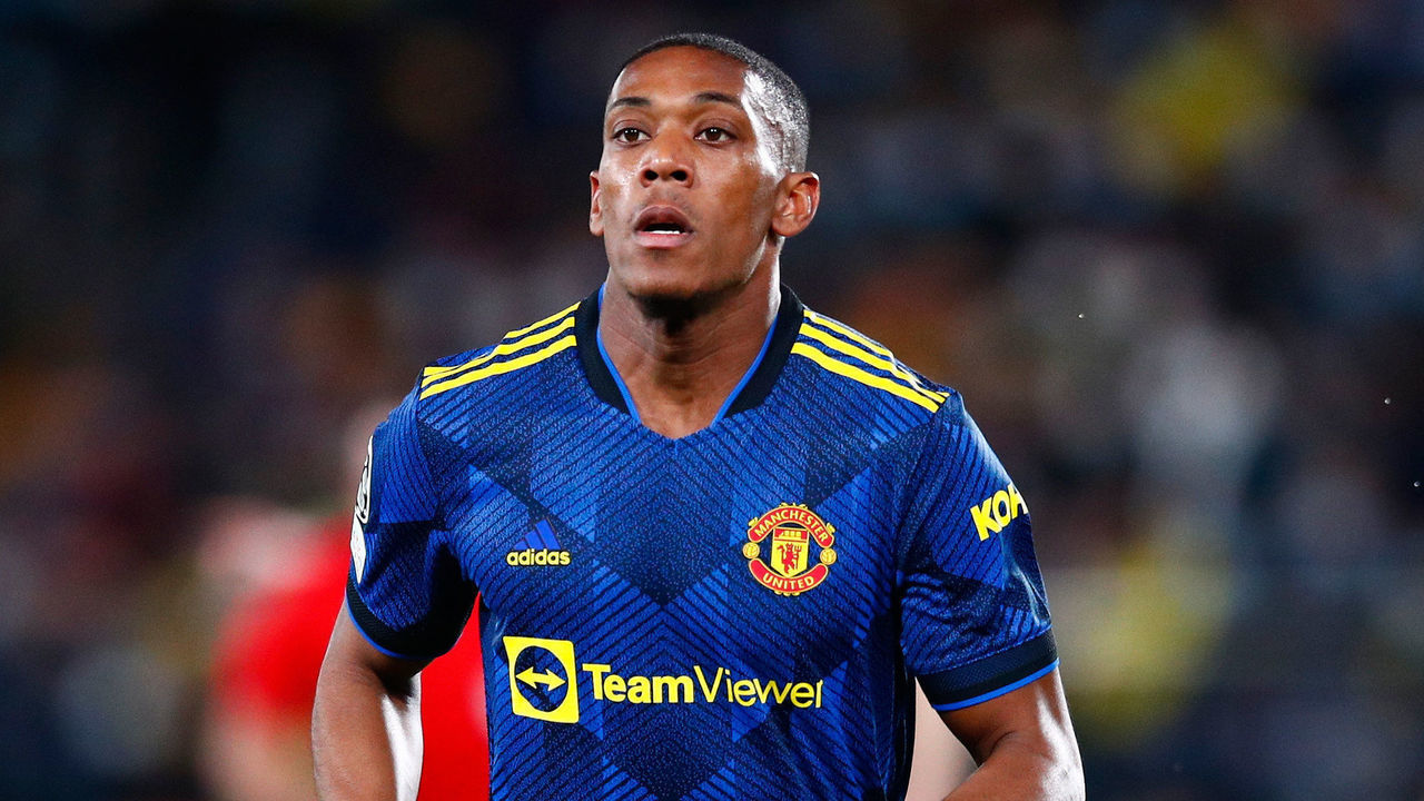 VILLARREAL, SPAIN - NOVEMBER 23: Anthony Martial of Manchester United looks on during the UEFA Champions League group F match between Villarreal CF and Manchester United at Estadio de la Ceramica on November 23, 2021 in Villarreal, Spain.