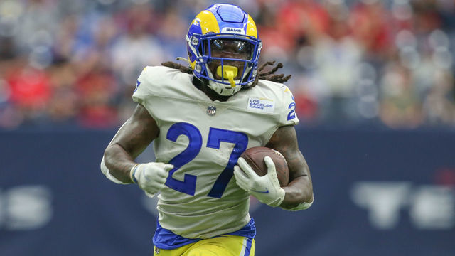 HOUSTON, TX - OCTOBER 31: Los Angeles Rams running back Darrell Henderson (27) runs to the end zone for a touchdown during the game between the Houston Texans and Los Angeles Rams on October 31, 2021 at NRG Stadium in Houston, TX.
