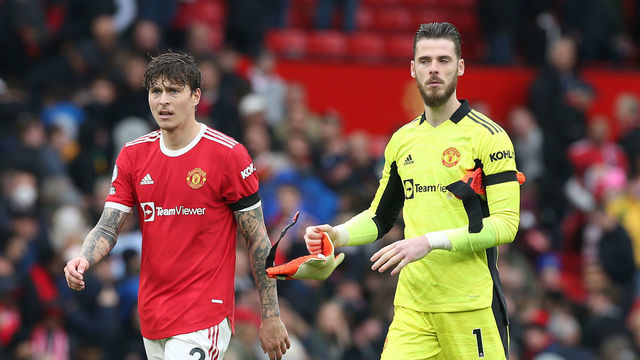 MANCHESTER, ENGLAND - OCTOBER 02: Victor Lindelof and David de Gea of Manchester United walks off after the Premier League match between Manchester United and Everton at Old Trafford on October 02, 2021 in Manchester, England.