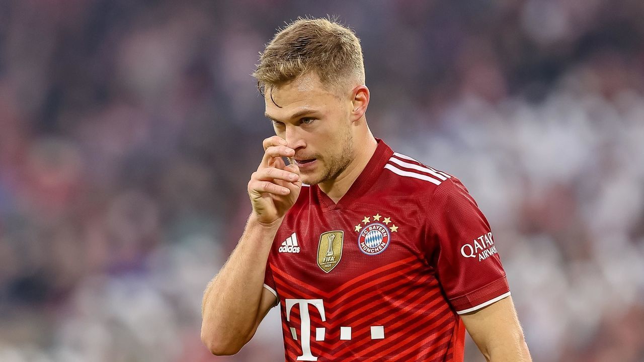 MUNICH, GERMANY - NOVEMBER 06: (BILD OUT) Joshua Kimmich of Bayern Muenchen looks on during the Bundesliga match between FC Bayern München and Sport-Club Freiburg at Allianz Arena on November 6, 2021 in Munich, Germany.