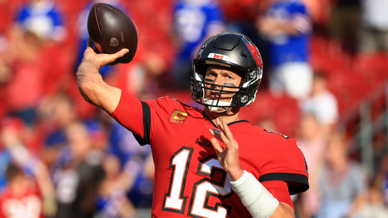 TAMPA, FLORIDA - DECEMBER 12: Tom Brady #12 of the Tampa Bay Buccaneers warms up prior to the game against the Buffalo Bills at Raymond James Stadium on December 12, 2021 in Tampa, Florida.