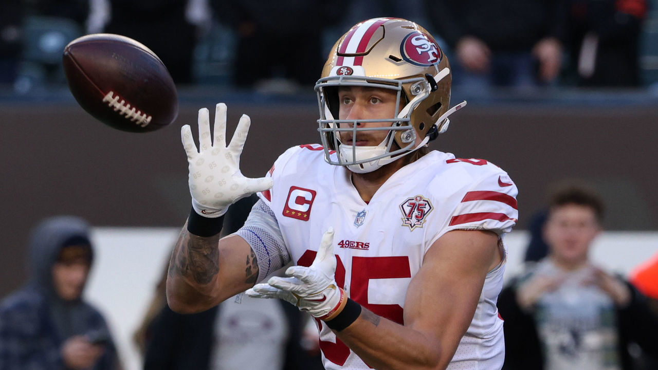 CINCINNATI, OHIO - DECEMBER 12: George Kittle #85 of the San Francisco 49ers warms up before the game against the Cincinnati Bengals at Paul Brown Stadium on December 12, 2021 in Cincinnati, Ohio.