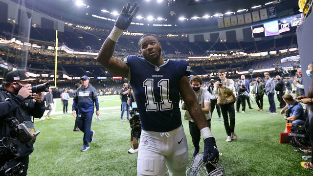 NEW ORLEANS, LOUISIANA - DECEMBER 02: Micah Parsons #11 of the Dallas Cowboys gestures to fans has he leaves the field after a win over the New Orleans Saints at the Caesars Superdome on December 02, 2021 in New Orleans, Louisiana.