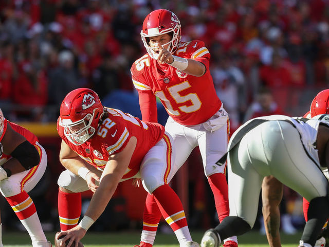 Raiders quarterback Derek Carr (4) is sacked by Kansas City Chiefs  cornerback L'Jarius Sneed (3 …