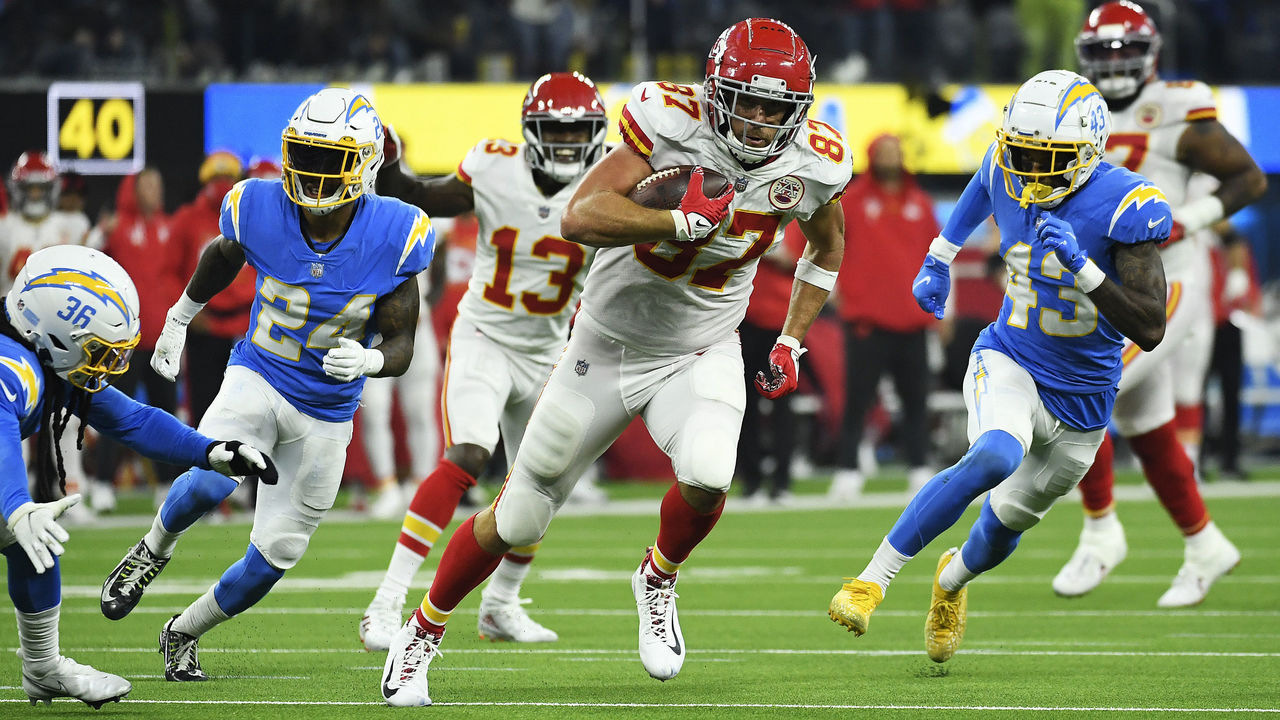 Kelce's OT touchdown gives Chiefs 34-28 win over Chargers