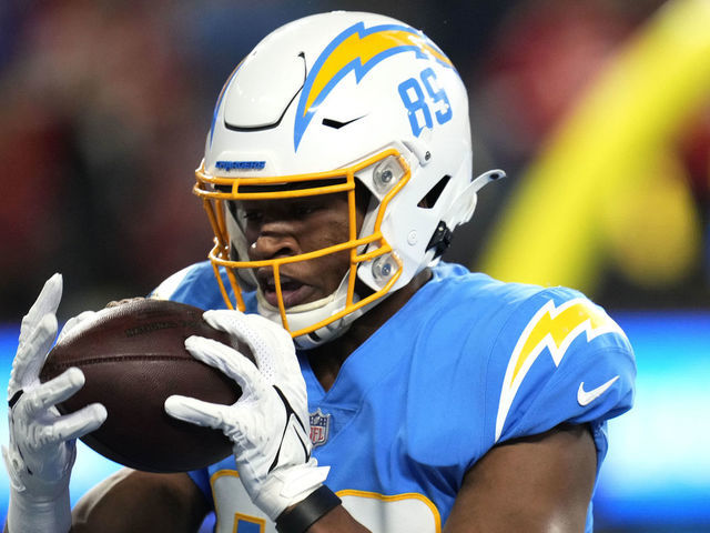 Chargers' Parham diagnosed with concussion after scary TNF scene