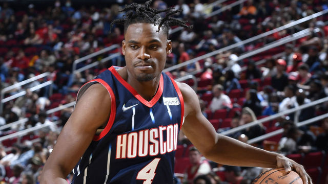 Report: Rockets waiving House, signing Mathews to 4-year de…