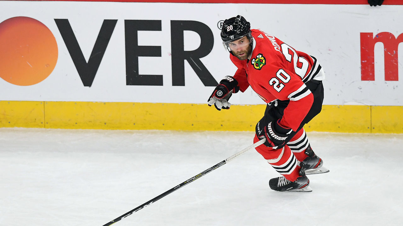 CHICAGO, IL - APRIL 21: Chicago Blackhawks right wing Brett Connolly (20) skates in action during a game between the Nashville Predators and the Chicago Blackhawks on April 21, 2021 at the United Center in Chicago, IL.