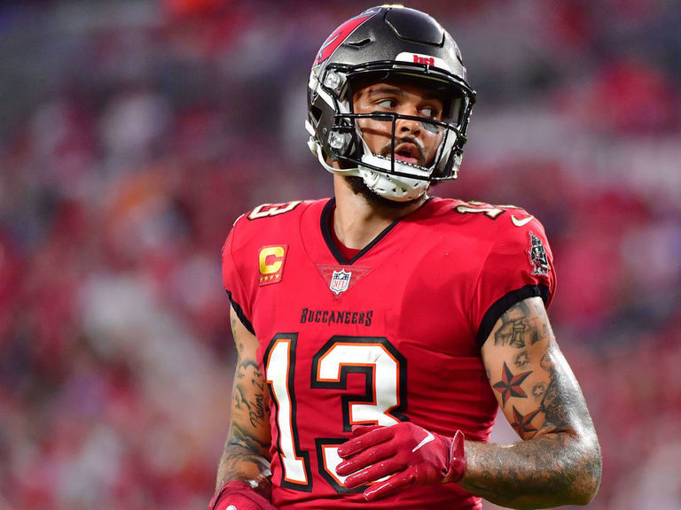 Mike Evans of the Tampa Bay Buccaneers scores a touchdown ahead of News  Photo - Getty Images