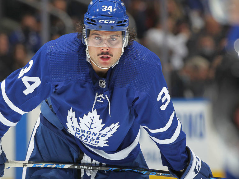 'Rocket' Richard odds update: Is it a 3-horse race? | theScore.com