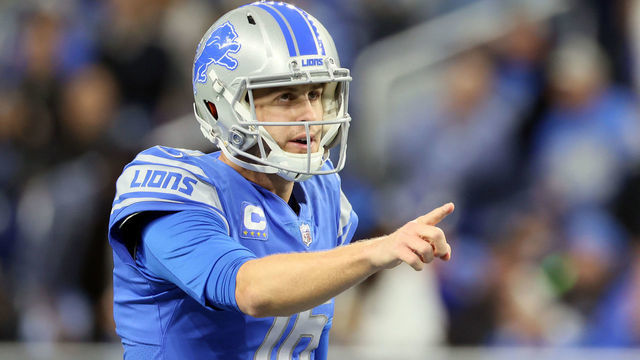 Detroit Lions quarterback Jared Goff (16) signals before a play during an NFL football game between the Detroit Lions and the Arizona Cardinals in Detroit, Michigan USA, on Sunday, December 19, 2021.