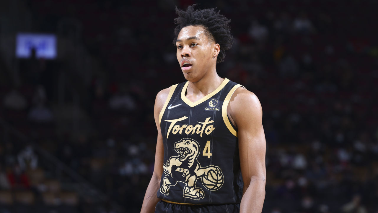 TORONTO, CANADA - DECEMBER 18: Scottie Barnes #4 of the Toronto Raptors looks on during the game against the Golden State Warriors on December 18, 2021 at the Scotiabank Arena in Toronto, Ontario, Canada. Mandatory Copyright Notice: Copyright 2021 NBAE