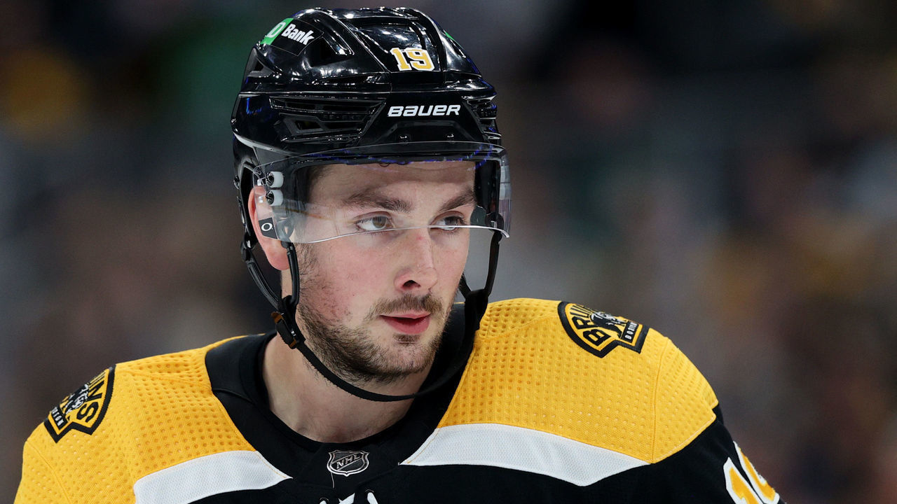 BOSTON, MASSACHUSETTS - OCTOBER 02: Zach Senyshyn #19 of the Boston Bruins looks on during the third period of the preseason game against the New York Rangers at TD Garden on October 02, 2021 in Boston, Massachusetts.