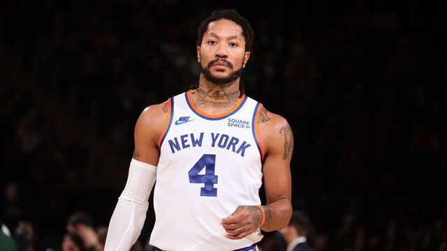 NEW YORK, NY - DECEMBER 12: Derrick Rose #4 of the New York Knicks looks on during the game against the Milwaukee Bucks on December 12, 2021 at Madison Square Garden in New York City, New York. Mandatory Copyright Notice: Copyright 2021 NBAE