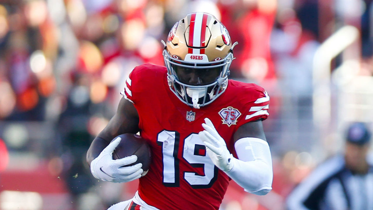SANTA CLARA, CA - DECEMBER 19: Deebo Samuel #19 of the San Francisco 49ers rushes during the game against the Atlanta Falcons at Levi's Stadium on December 19, 2021 in Santa Clara, California. The 49ers defeated the Falcons 31-13.
