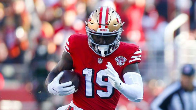 SANTA CLARA, CA - DECEMBER 19: Deebo Samuel #19 of the San Francisco 49ers rushes during the game against the Atlanta Falcons at Levi's Stadium on December 19, 2021 in Santa Clara, California. The 49ers defeated the Falcons 31-13.