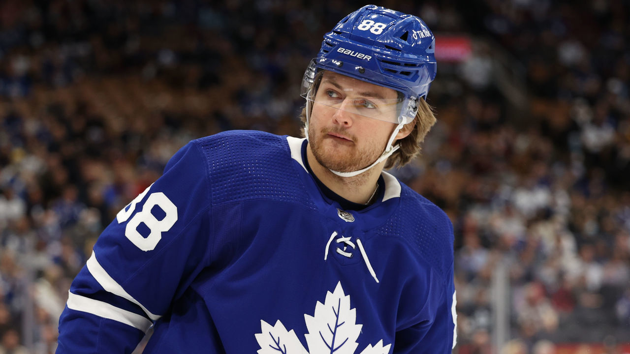 TORONTO, ON - NOVEMBER 16: Toronto Maple Leafs Right Wing William Nylander (88) looks on after the whistle during the NHL regular season game between the Nashville Predators and the Toronto Maple Leafs on November 16, 2021, Scotiabank Arena in Toronto, ON, Canada.