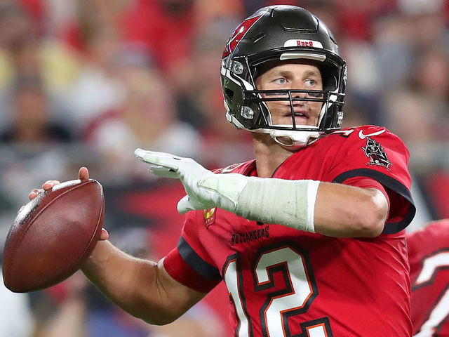 TAMPA, FL - DECEMBER 19: Tampa Bay Buccaneers Quarterback Tom Brady (12) throws a pass during the regular season game between the New Orleans Saints and the Tampa Bay Buccaneers on December 19, 2021 at Raymond James Stadium in Tampa, Florida.