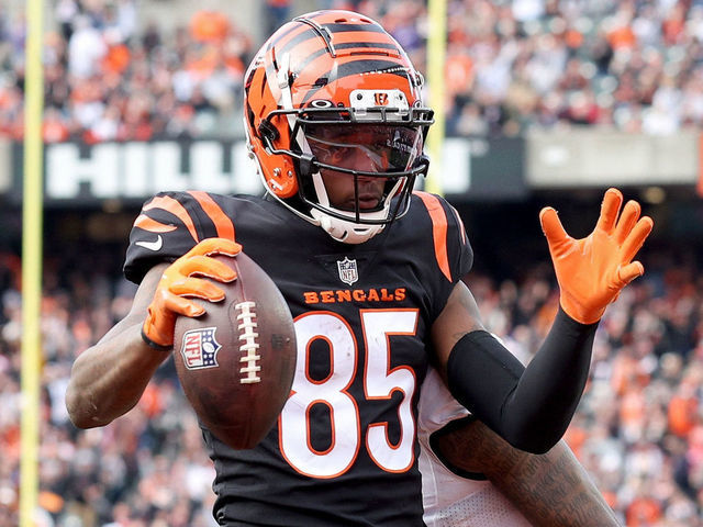 CINCINNATI, OHIO - DECEMBER 26: Tee Higgins #85 of the Cincinnati Bengals celebrates a touchdown during the second quarter in the game against the Baltimore Ravens at Paul Brown Stadium on December 26, 2021 in Cincinnati, Ohio.
